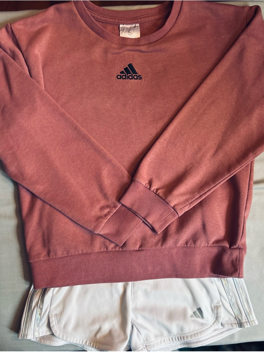Girls Adidas Mauve Pink Sweatshirt & White Ruffle Shorts Set - Size Small (7/8)